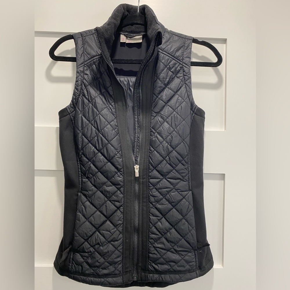 Athleta woman vest, XS black, very great shape.